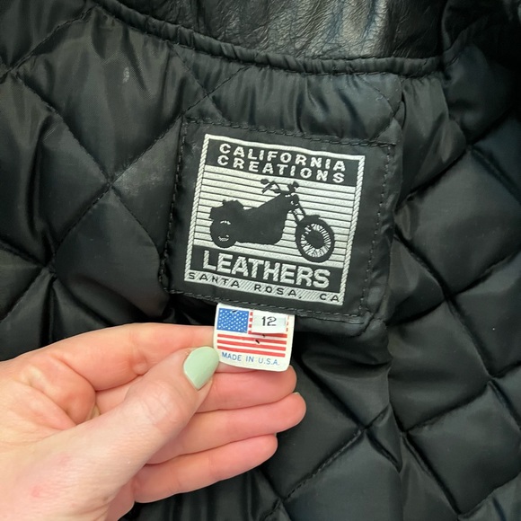 Flawless VINTAGE Leather Motorcycle Jacket by California Creations - Picture 3 of 5